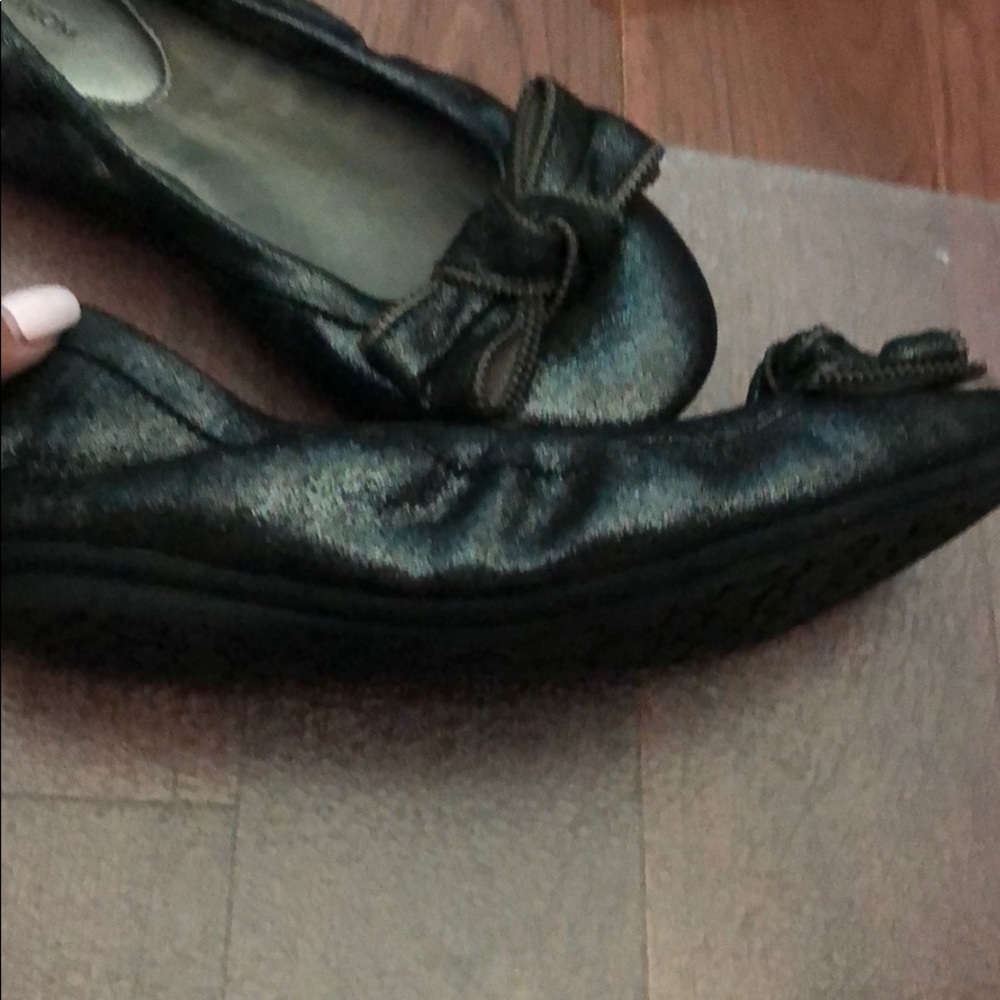 Flats - Picture 2 of 2